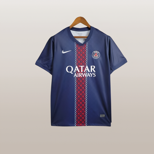 25/26 Paris Saint-Germain Home Kit