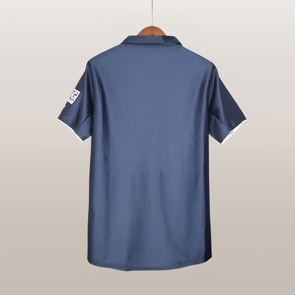 2001/2002 Paris Saint-Germain Home Kit