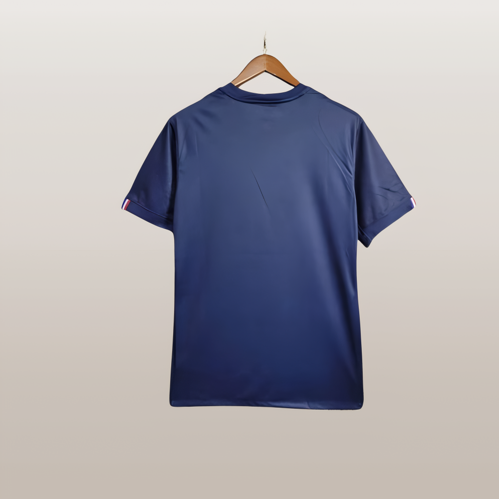 25/26 Paris Saint-Germain Home Kit